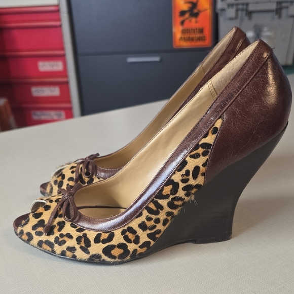Chinese Laundry Brown Leopard Peep Toe Heels - Picture 4 of 5